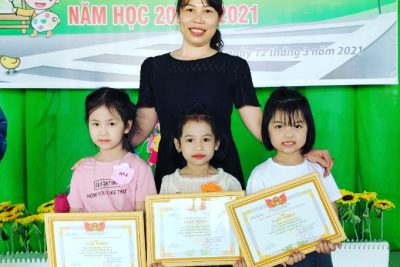 Hội thi vẽ tranh cho rẻ 5 tuổi cấp Thị xã đã thành công tốt đẹp, với 3 em đạt giải A huy vọng giải cấp Tỉnh đạt thành tích cao